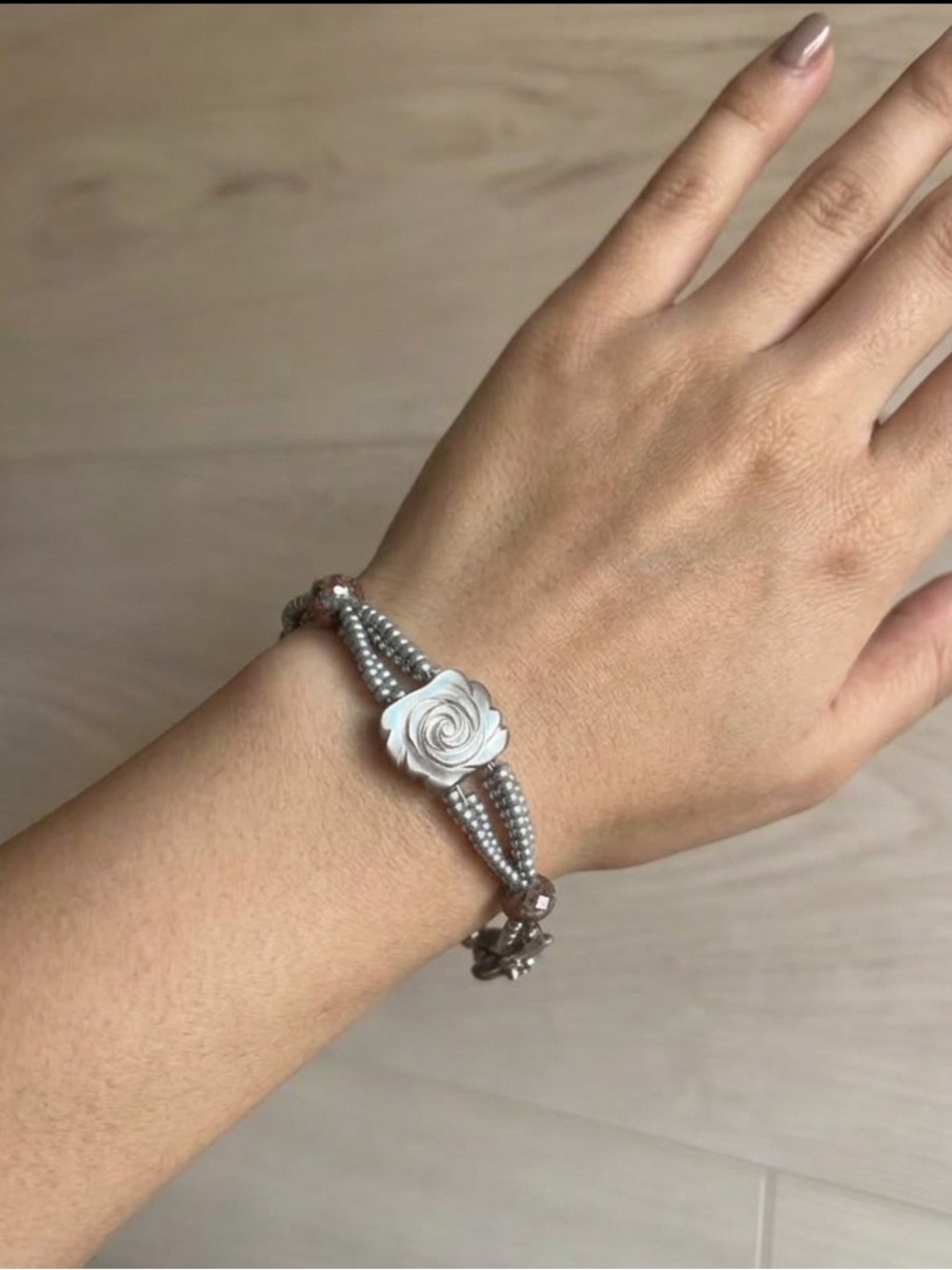 Vintage Silvertone Mother of Pearl and Ceramic Glass Clasp Bracelet